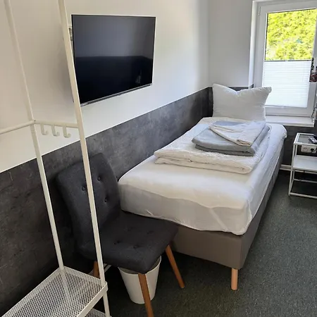 Nr 25 Bernd In Greifswald Ortsteil Heilgeisthof * Levenhagen
